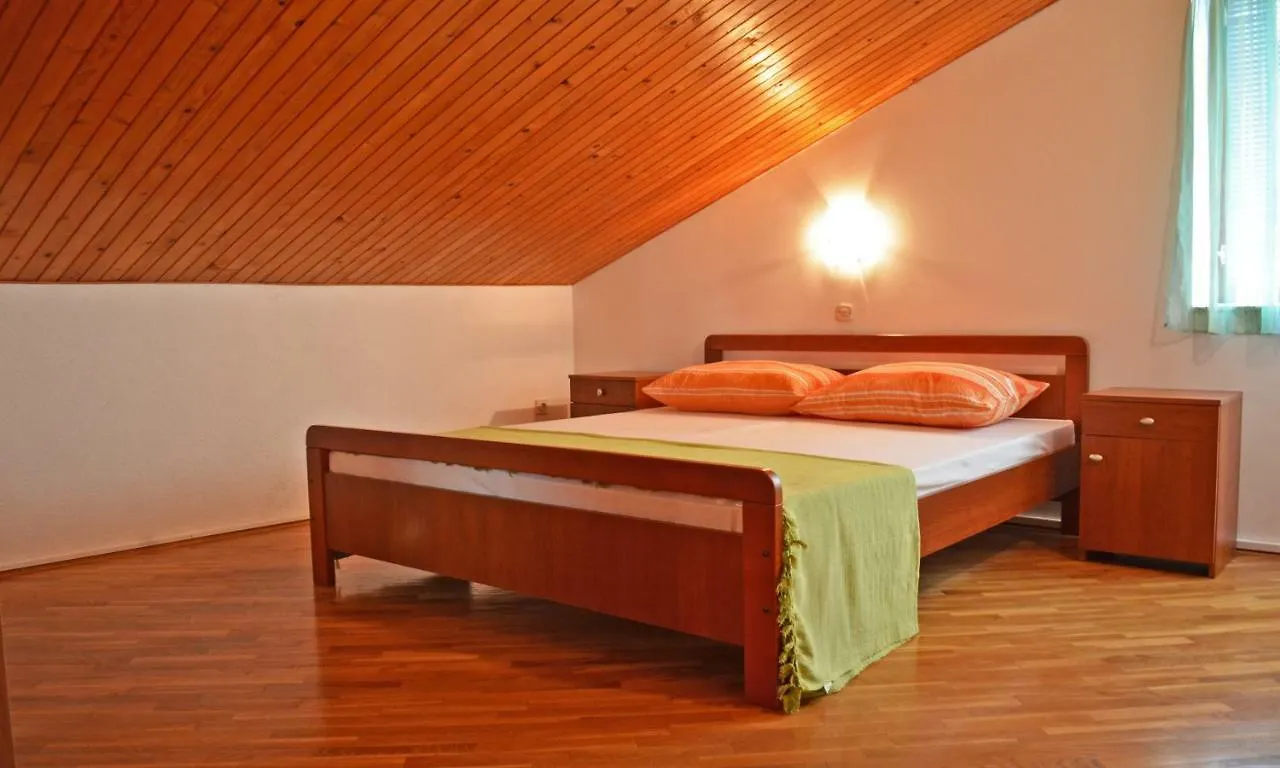 Villa Leone Slatine
